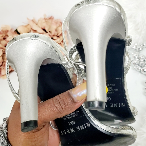 NINE WEST Strappy heels shoes size 6M - Picture 6 of 8